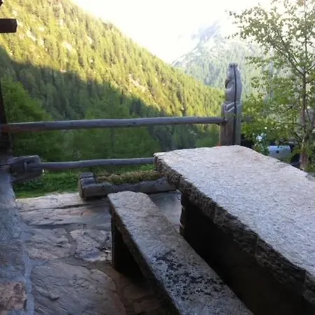 Alphuette Murmolta Im Sonnigen Wallis Mitten In Der Natur * Rosswald